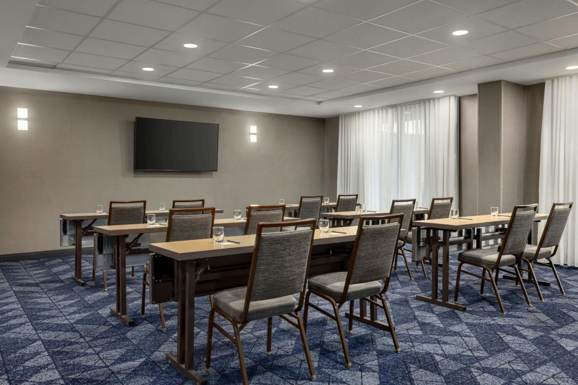 Courtyard By Marriott Kokomo Exterior foto