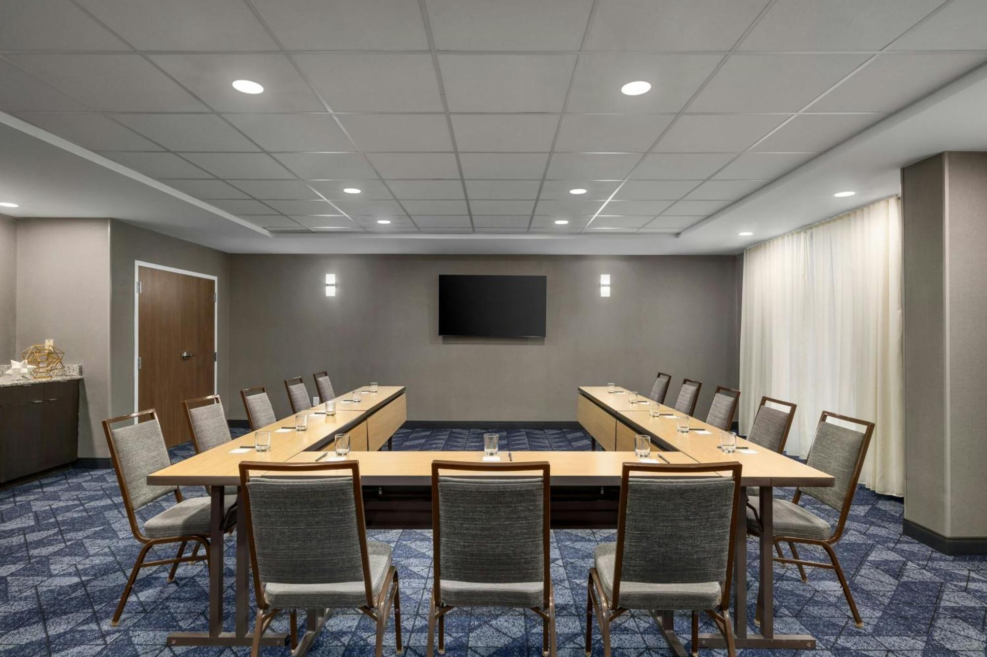 Courtyard By Marriott Kokomo Exterior foto